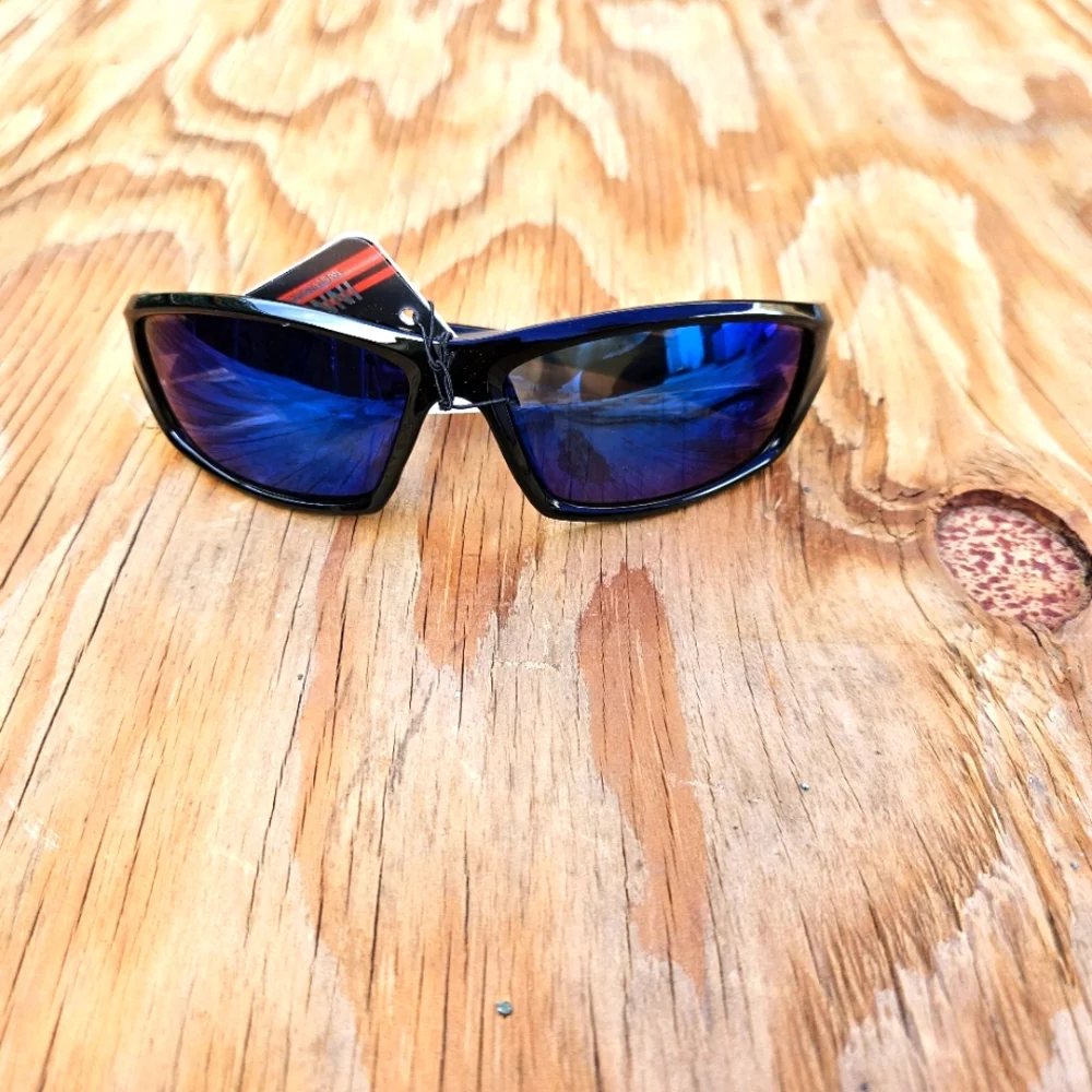 Stylish Black and Blue Sunglasses - Picture 4 of 13